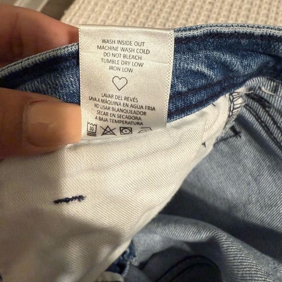 Cello Women's Distressed Blue Jeans Size 29 - Picture 5 of 9